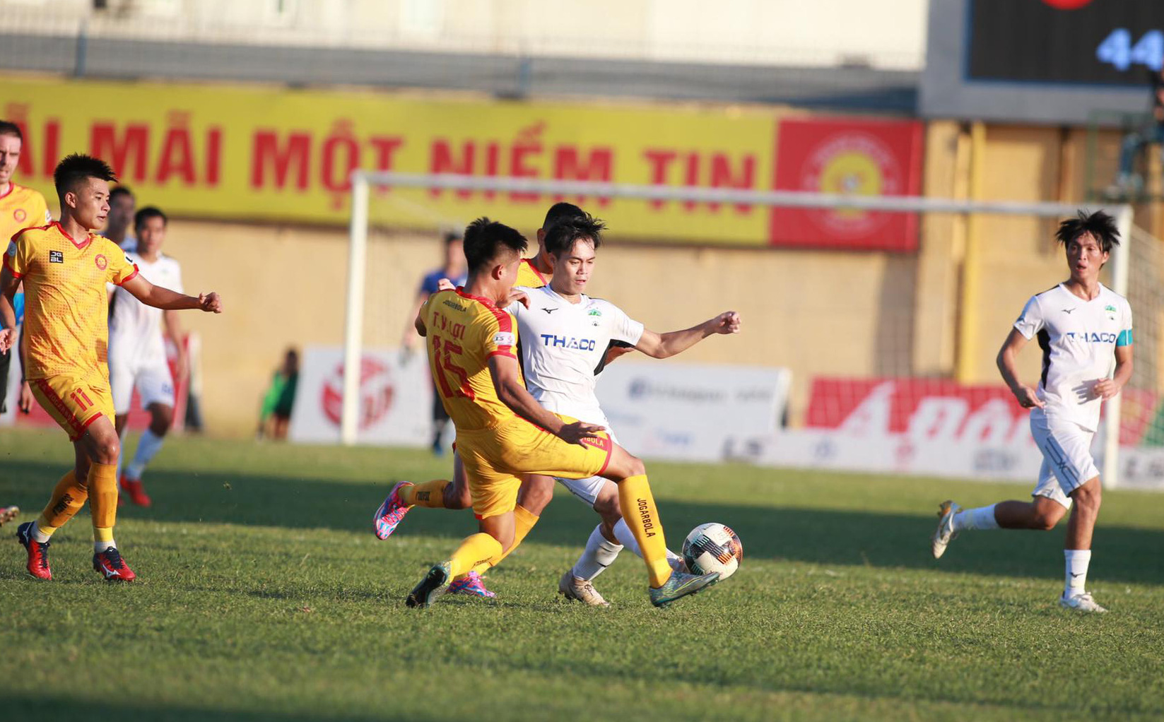 CLB Thanh Hóa thông báo không chơi tiếp V-League 2020 vì... hết tiền!