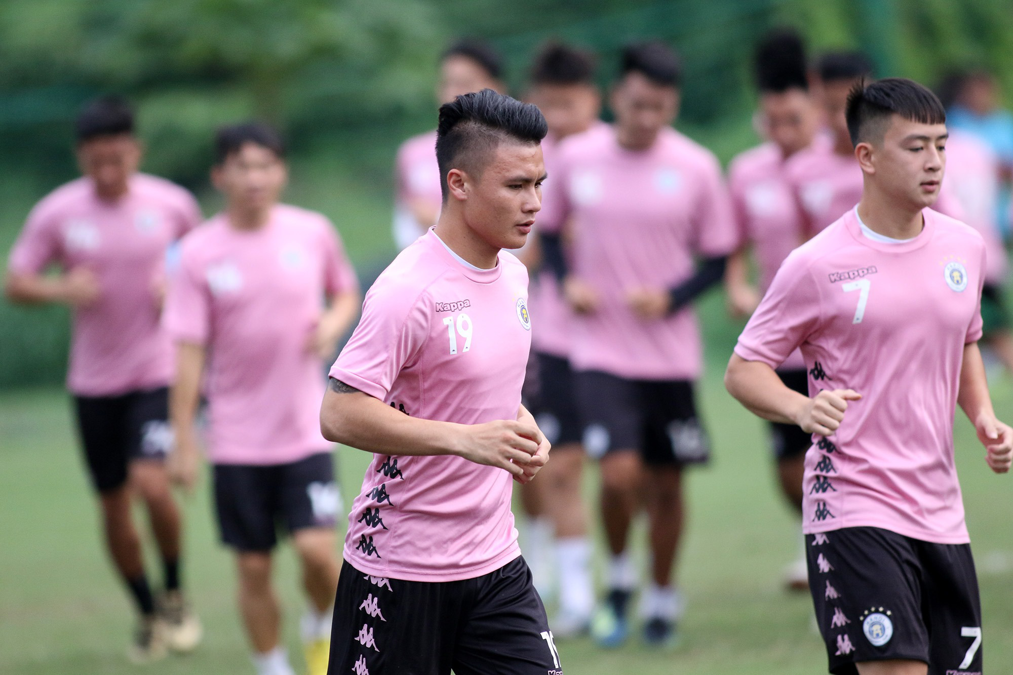 Cháy vé xem Công Phượng đấu Quang Hải, Hà Nội FC không được tập ở sân Thống Nhất