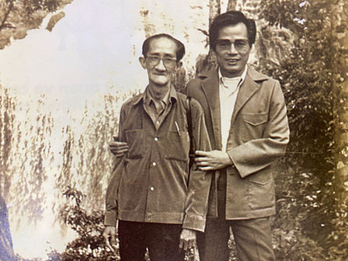 Tự hào về cha và những người làm báo thanh bạch - Ảnh 1.