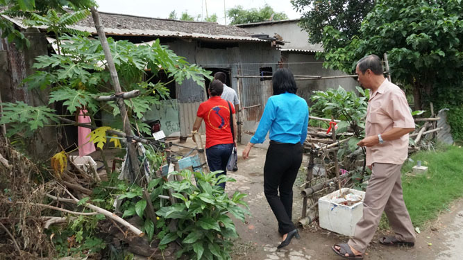 Xoa dịu nỗi đau cho bé gái bất hạnh