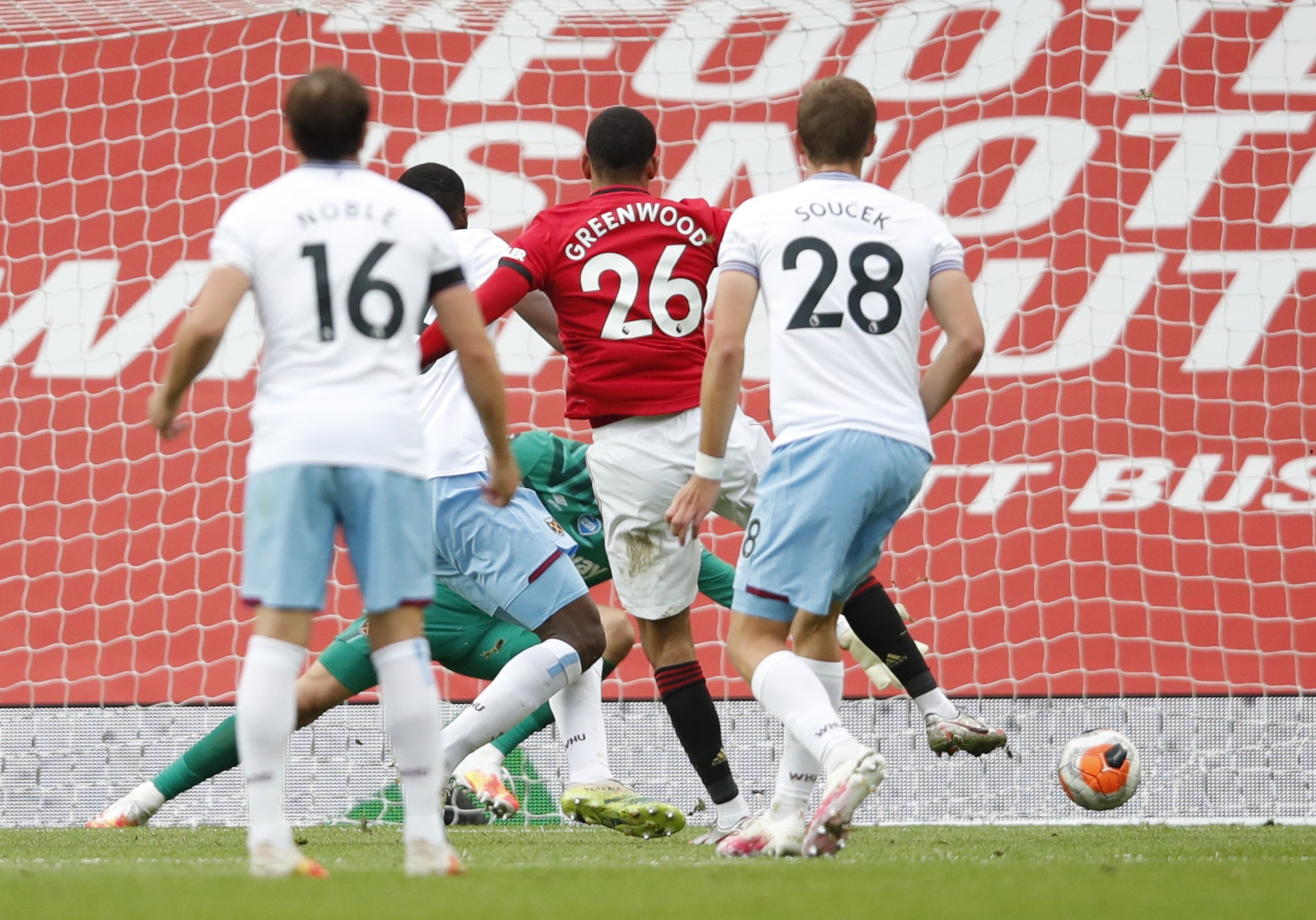 Thần đồng giải cứu, Man United bay thẳng Top 3 Ngoại hạng - Ảnh 6.