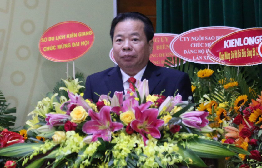 &Ocirc;ng Mai Văn Huỳnh t&aacute;i đắc cử B&iacute; thư Huyện ủy Ph&uacute; Quốc - Ảnh 1.