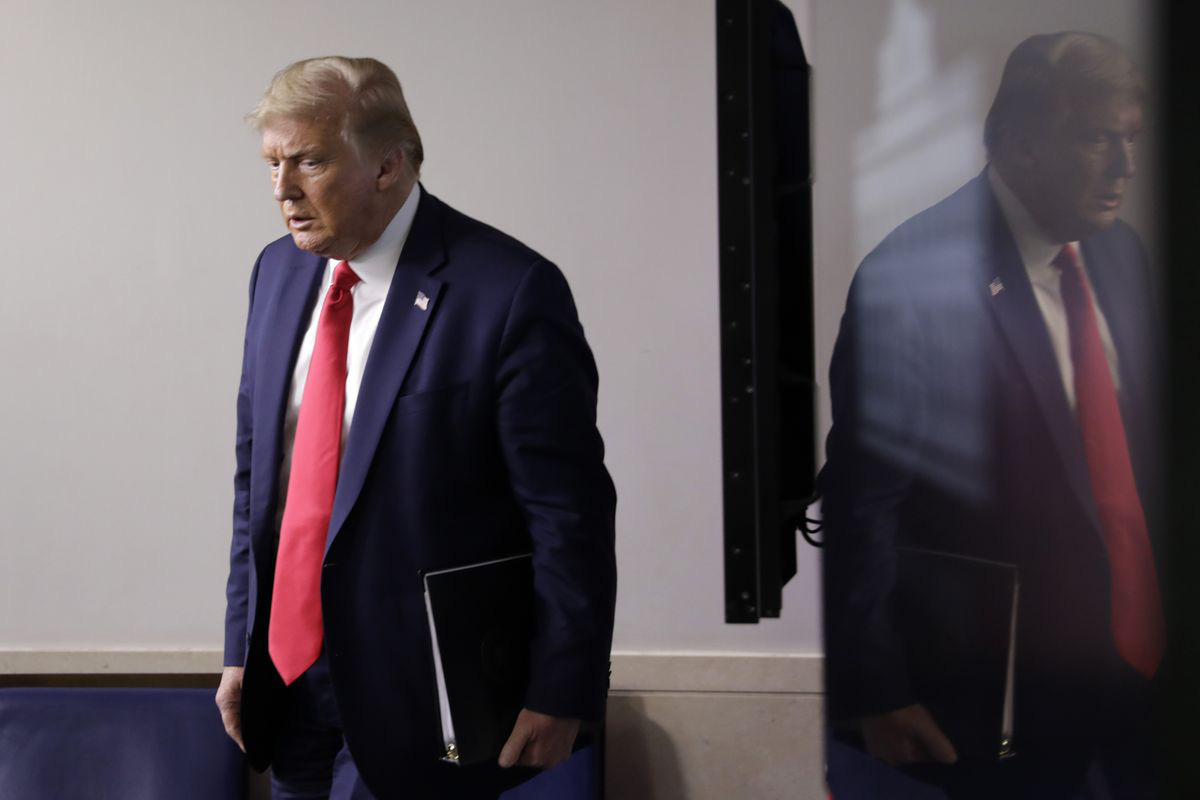 Tổng thống Trump bất ngờ xuống thang căng thẳng với Trung Quốc