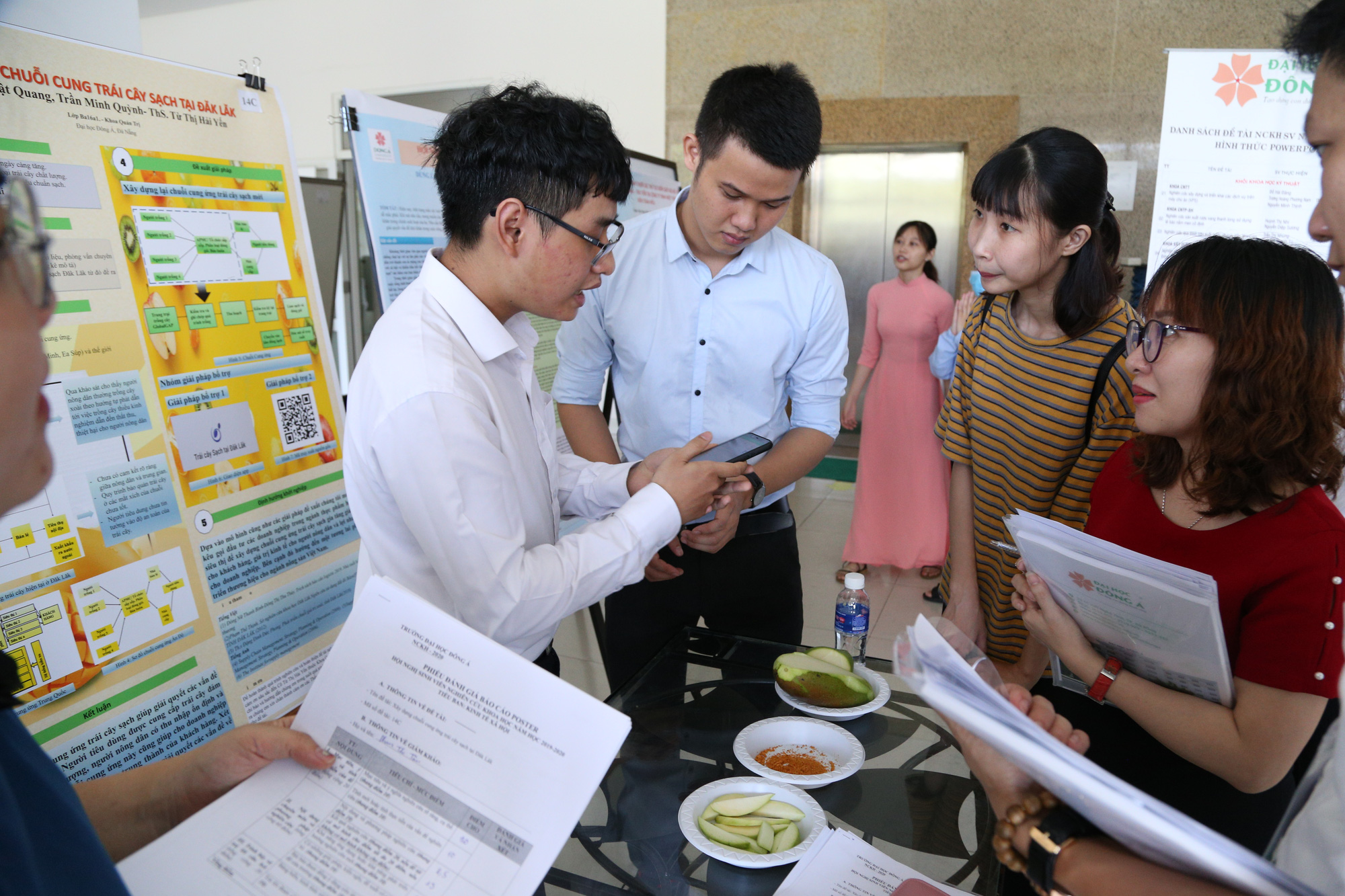 Nghi&ecirc;n cứu khoa học ứng dụng để khởi nghiệp - Ảnh 1.