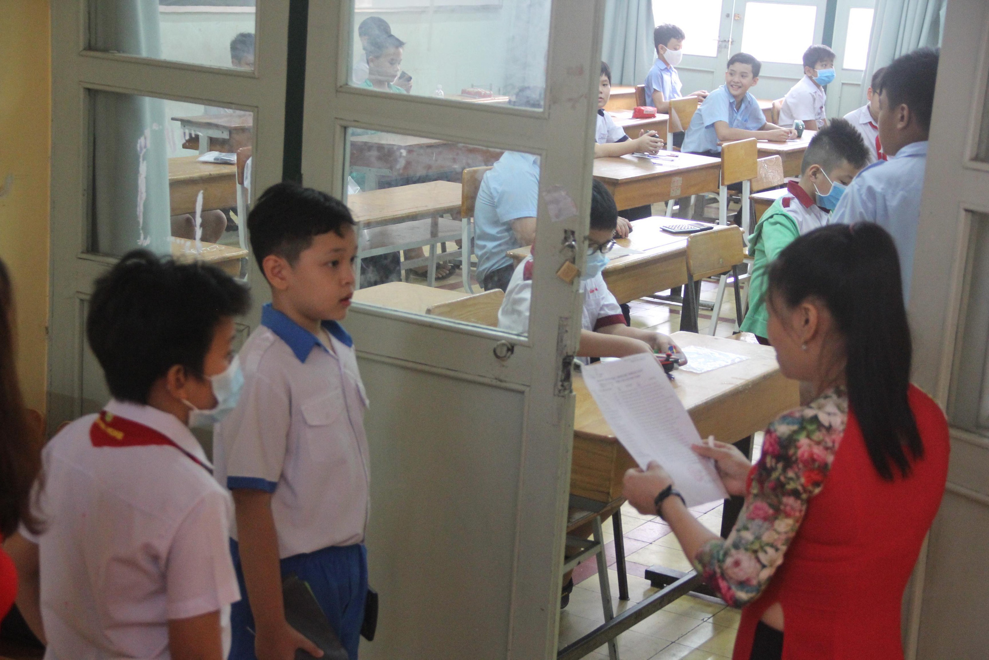 Đổi mới đề khảo s&aacute;t v&agrave;o lớp 6 Trường Trần Đại Nghĩa: C&oacute; phần nghe - hiểu tiếng Anh - Ảnh 1.