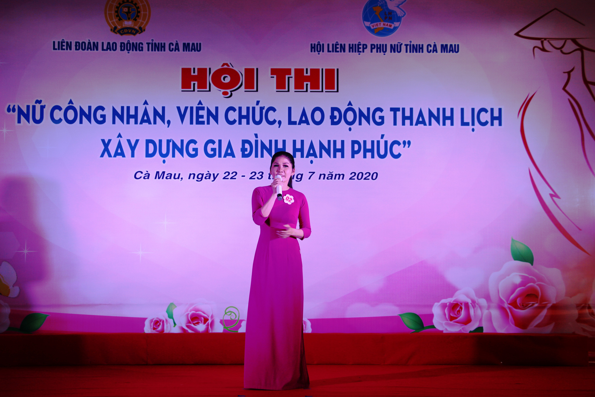 Phạm Ngọc Cầm đăng quang nữ c&ocirc;ng nh&acirc;n, vi&ecirc;n chức thanh lịch  - Ảnh 1.