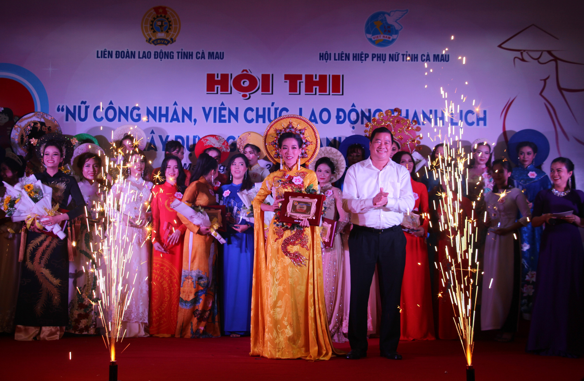 Phạm Ngọc Cầm đăng quang nữ c&ocirc;ng nh&acirc;n, vi&ecirc;n chức thanh lịch  - Ảnh 13.