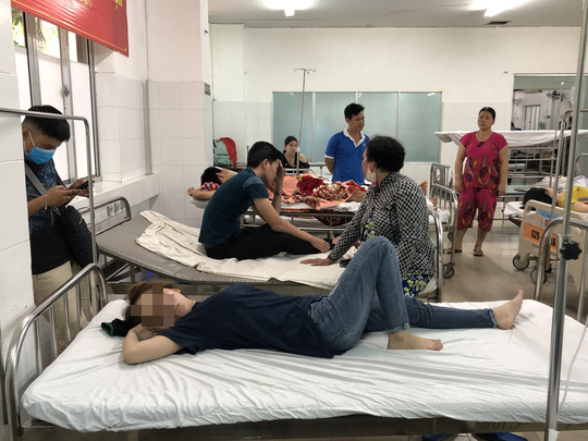 Hơn 60 công nhân tăng ca nhập viện vì hít phải khí gas bị rò rỉ