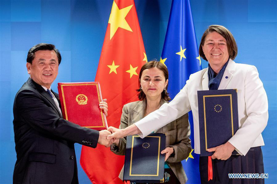 Trung Quốc và EU đàm phán, Mỹ có thể “ngửi thấy mùi máu”
