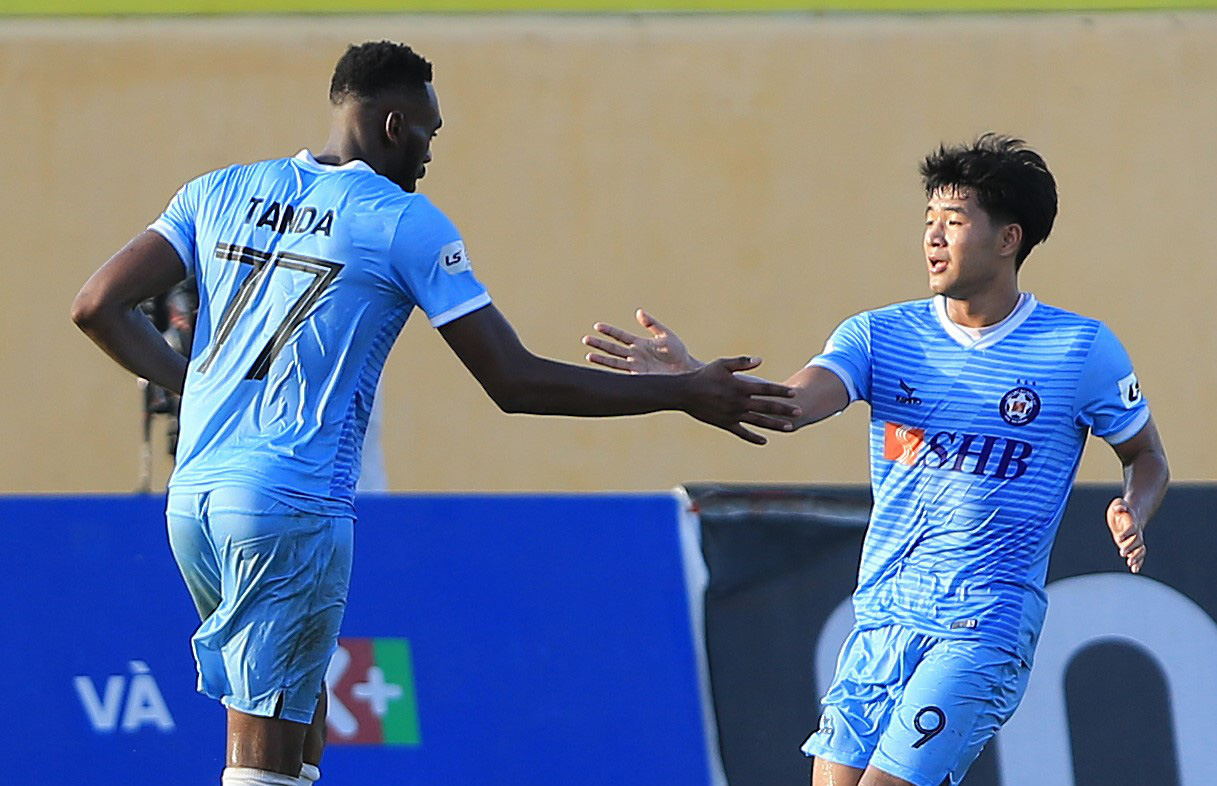 Vì Covid-19, tạm dừng V-League, giải hạng nhất quốc gia