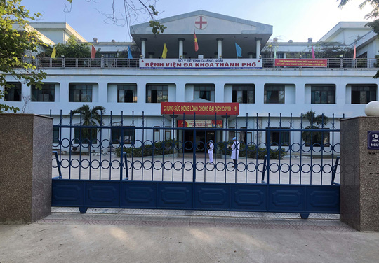 Công bố lịch trình di chuyển bệnh nhân ca 419 Covid-19 ở Quảng Ngãi - Ảnh 2.
