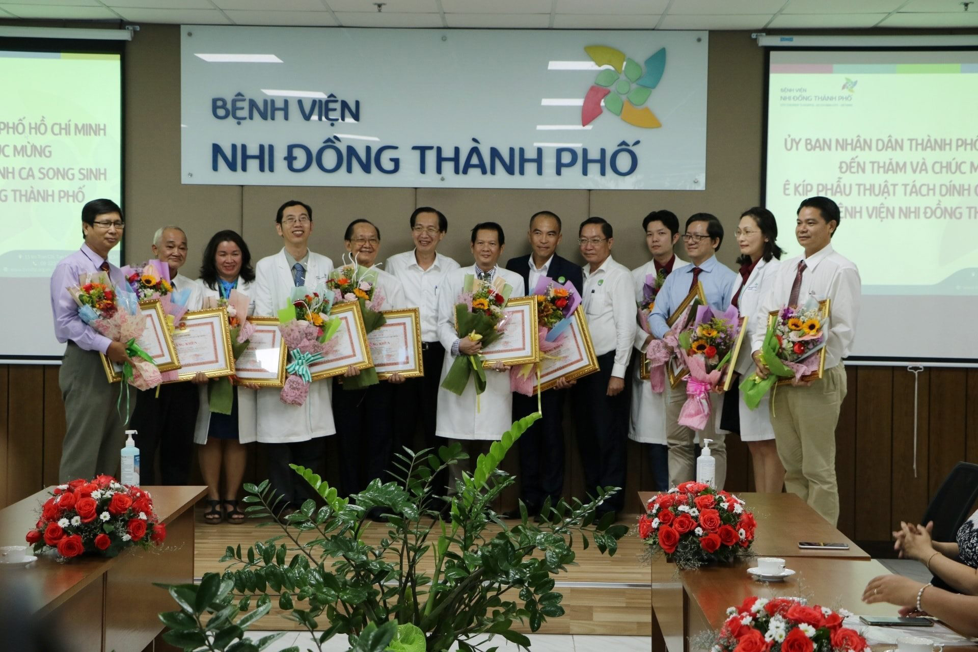 Sức khỏe 2 bé Trúc Nhi và Diệu Nhi diễn tiến tốt