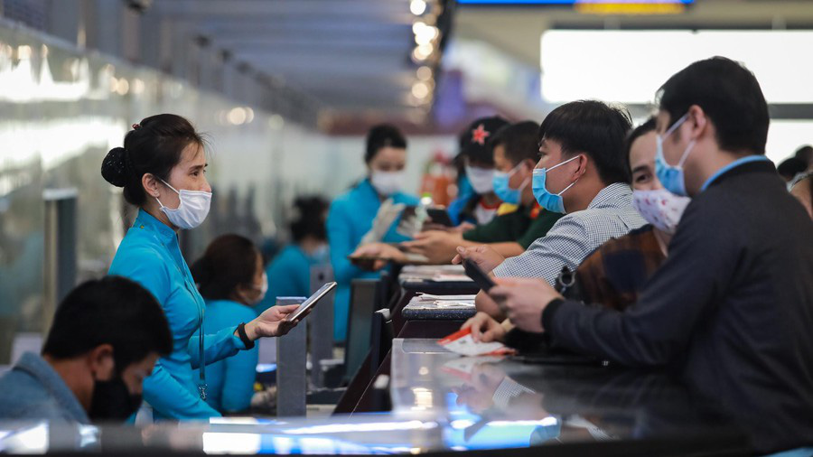 Tăng chuyến bay đưa hành khách rời Đà Nẵng trước thời điểm giãn cách xã hội