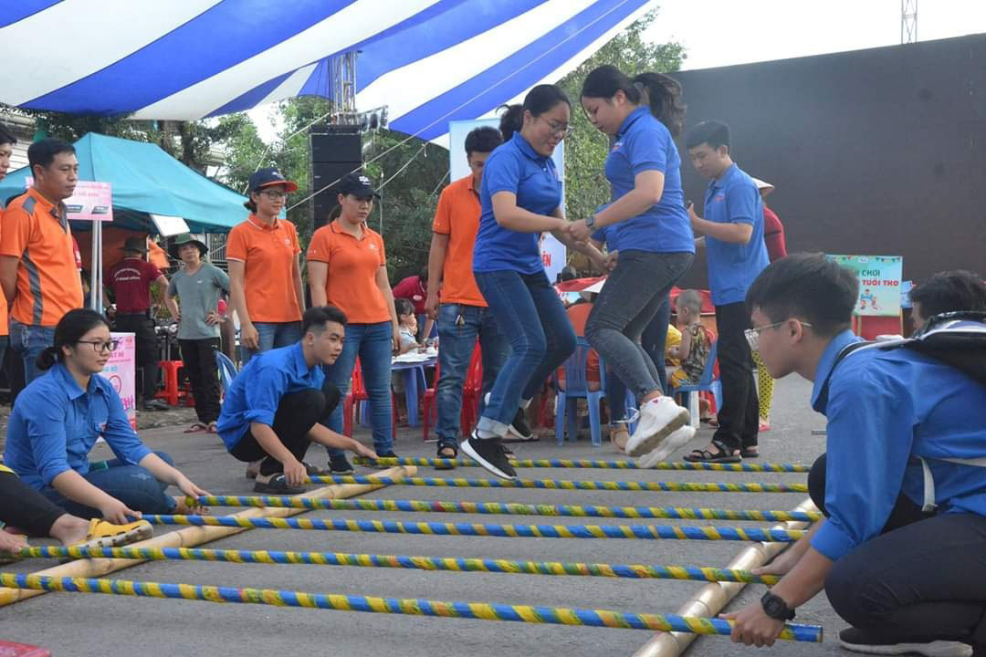 Hơn 1.000 công nhân tham gia ngày hội dùng hàng Việt