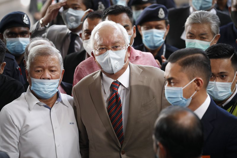 Cựu Thủ tướng Malaysia Najib lãnh 12 năm tù