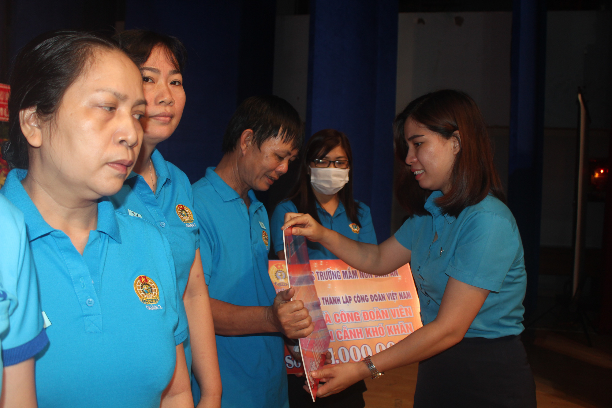 Tôn vinh cán bộ Công đoàn, công nhân tiêu biểu - Ảnh 4.