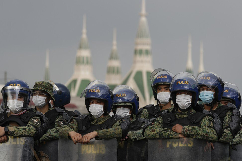 Tổng thống Duterte hỏi mua vắc-xin Covid-19 của Trung Quốc - Ảnh 2.