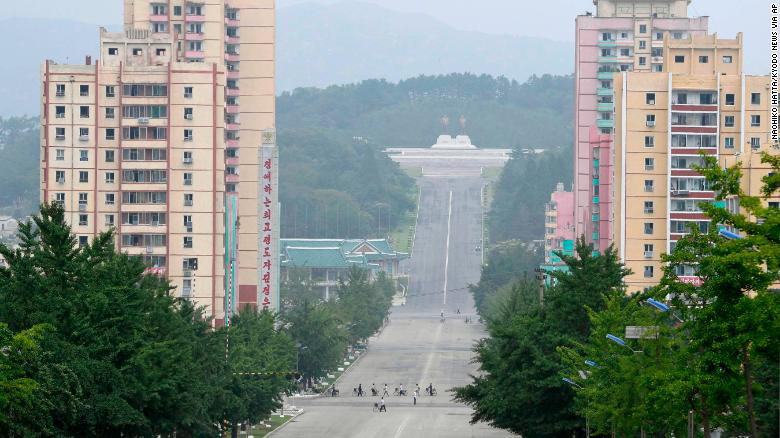 Mối đe dọa lớn chưa từng thấy của ông Kim Jong Un - Ảnh 1.