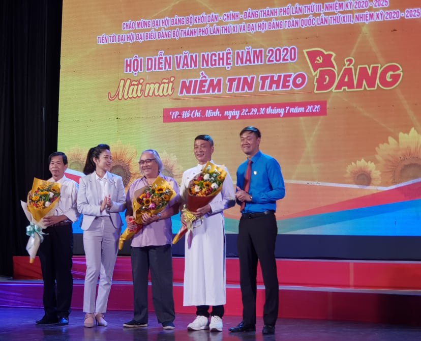 Khai mạc Hội diễn Mãi mãi niềm tin theo Đảng - Ảnh 2.