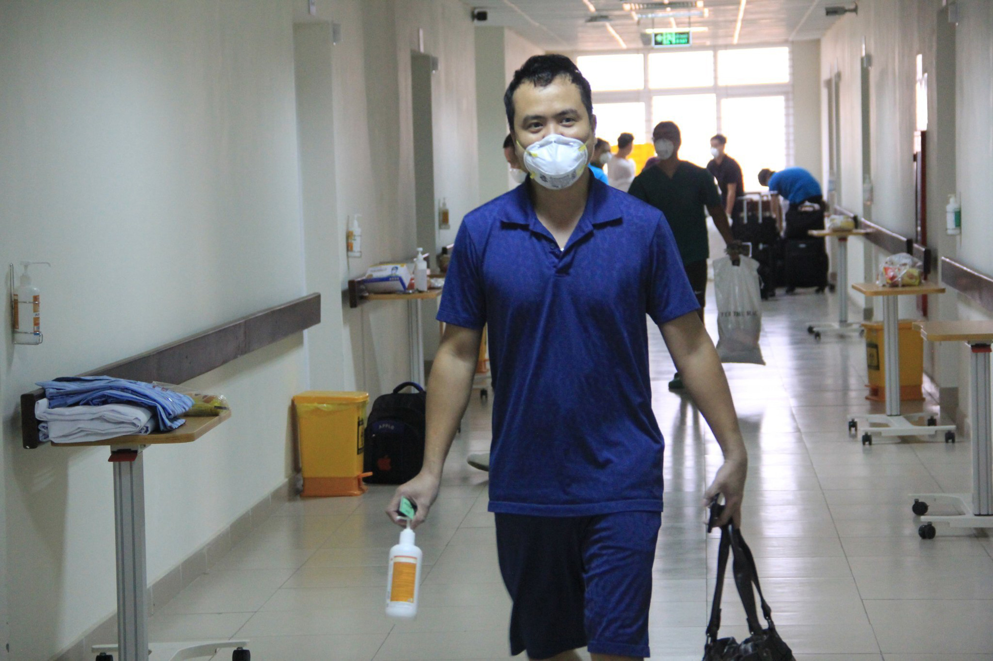 15 bệnh nhân sốt cao trên chuyến bay đón công dân từ Guinea Xích đạo về nước - Ảnh 17.