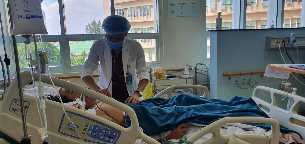 TP HCM: Người đàn ông ở Hóc Môn rơi từ độ cao 13 mét