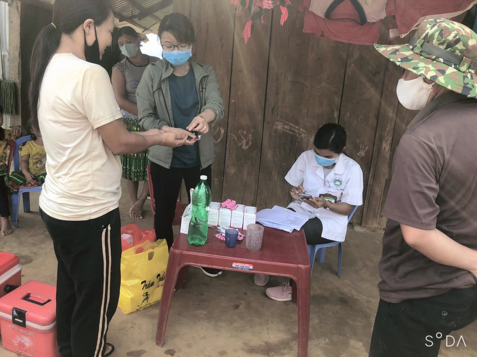Thêm nhiều trẻ mắc bạch hầu, Đắk Nông nâng cấp độ phòng chống như Covid-19 - Ảnh 1.