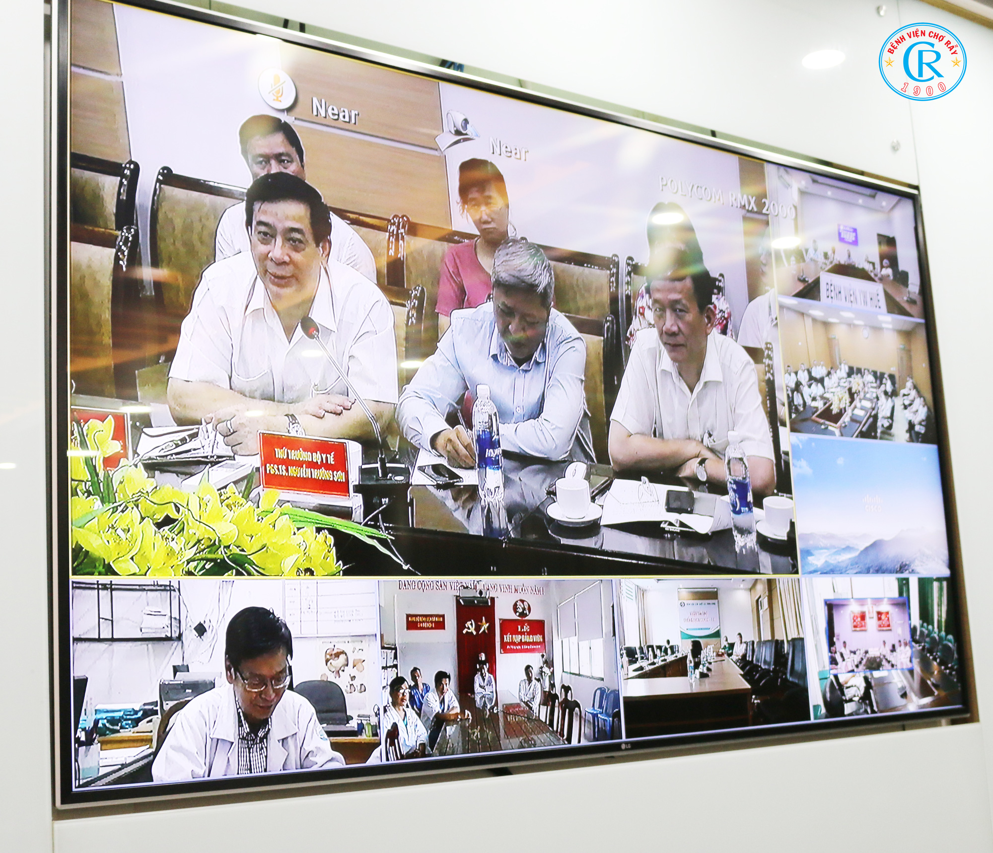 Đang hội chẩn quốc gia cho phi c&ocirc;ng người Anh để xuất viện, về nước - Ảnh 1.