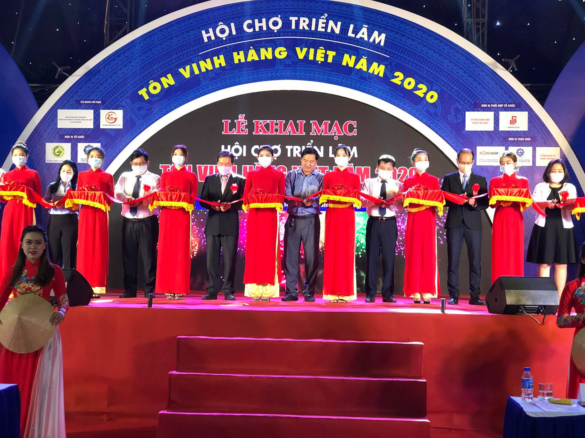 Đầy ắp khuyến mãi tại hội chợ Tôn vinh hàng Việt năm 2020