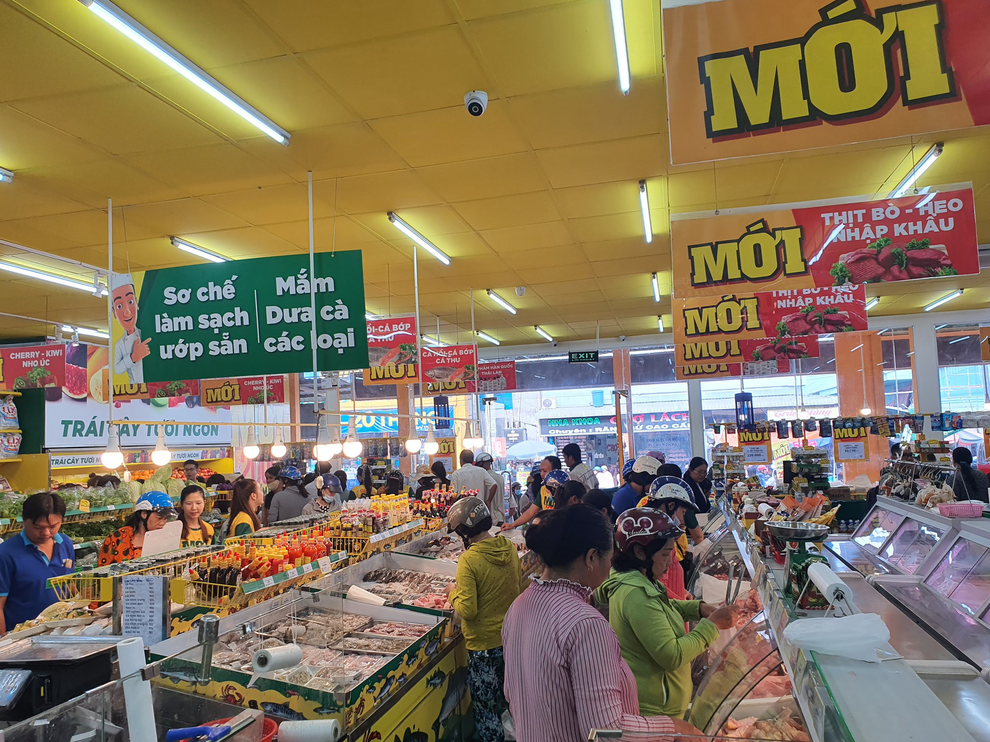 Biến 300m2 th&agrave;nh chợ, B&aacute;ch H&oacute;a Xanh sẵn s&agrave;ng đ&oacute;n 1.500 lượt kh&aacute;ch mỗi ng&agrave;y - Ảnh 3.