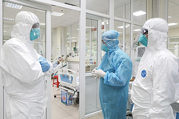 Thêm 12 ca dương tính Sars-Cov-2