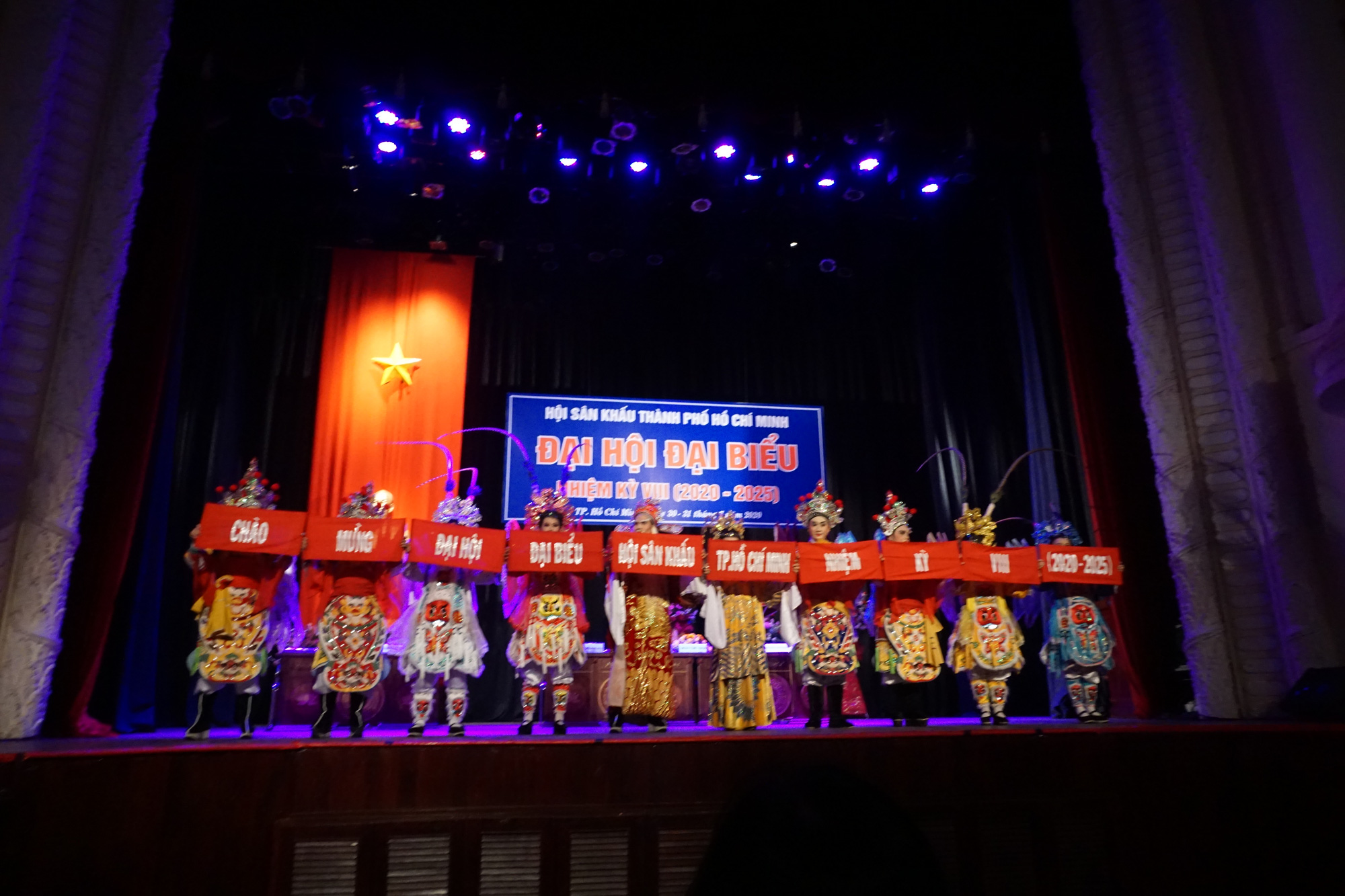 NSƯT Kim Tử Long, C&aacute;t Tường, Hạnh Th&uacute;y b&agrave;y tỏ nỗi l&ograve;ng tại Đại hội S&acirc;n khấu TP HCM - Ảnh 17.