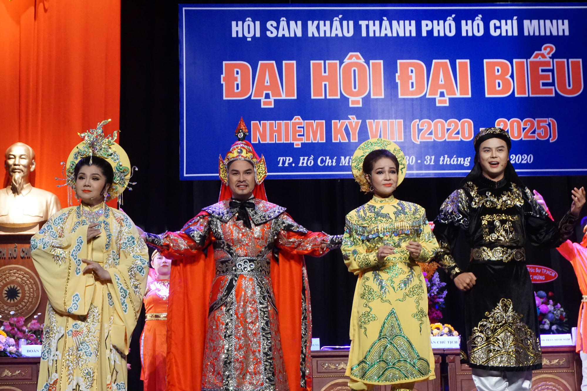 NSƯT Kim Tử Long, C&aacute;t Tường, Hạnh Th&uacute;y b&agrave;y tỏ nỗi l&ograve;ng tại Đại hội S&acirc;n khấu TP HCM - Ảnh 16.