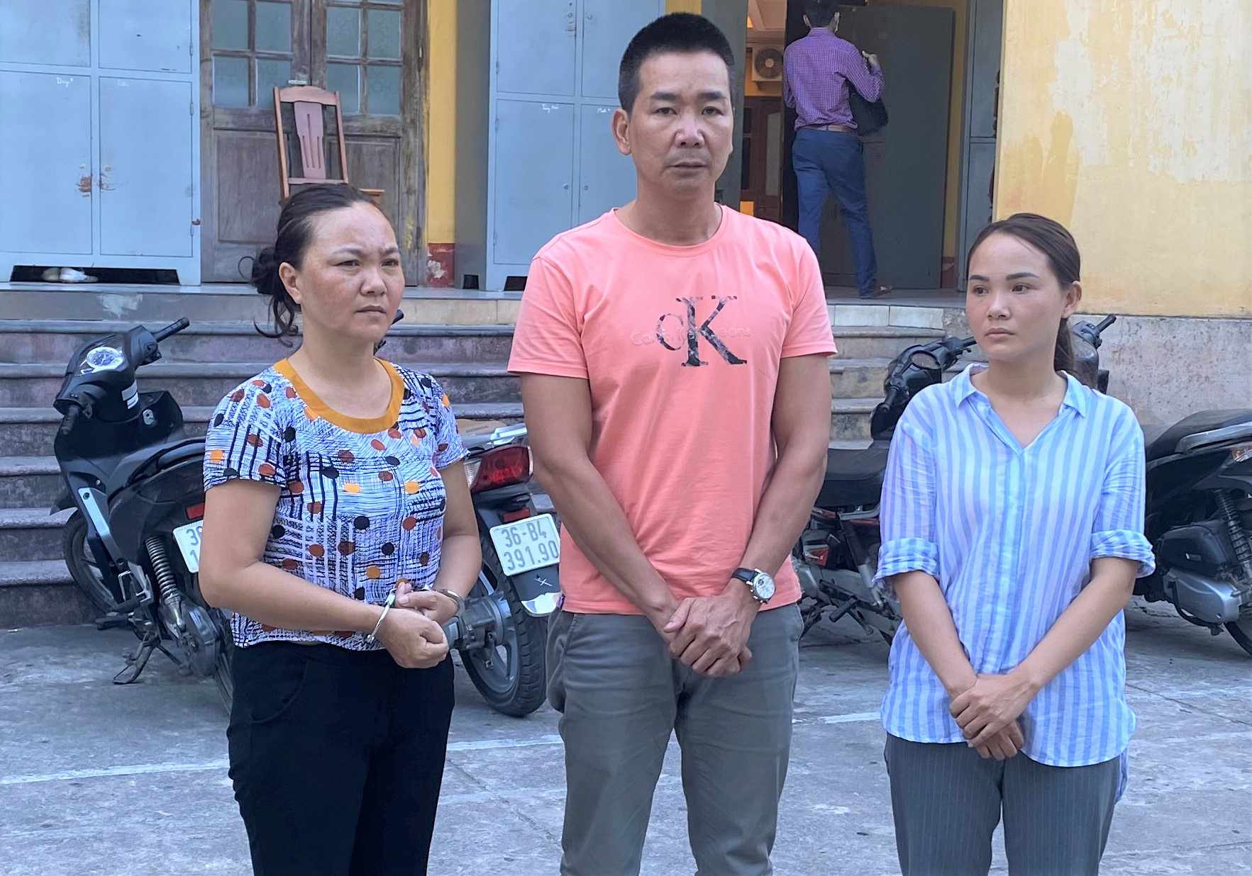 Cùng chồng và chị gái từ Hải Phòng vào Thanh Hóa "dàn cảnh" trộm cắp hơn 100 triệu đồng