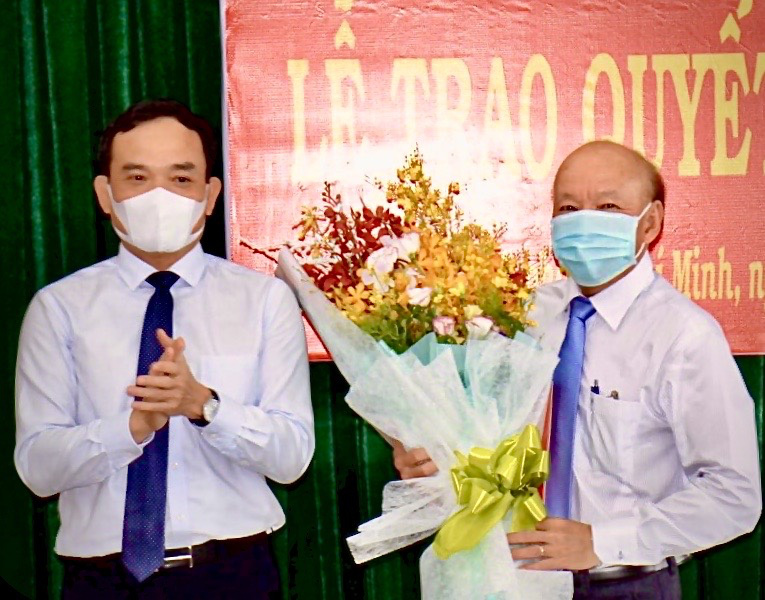 &Ocirc;ng Trần Ho&agrave;ng Qu&acirc;n giữ chức B&iacute; thư Huyện ủy B&igrave;nh Ch&aacute;nh - Ảnh 2.