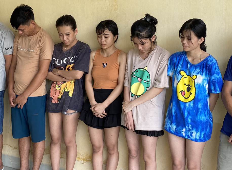 Đi làm ăn xa, mở "đại tiệc" ma túy mời bạn bè từ miền Nam ra Sầm Sơn để "bay lắc"
