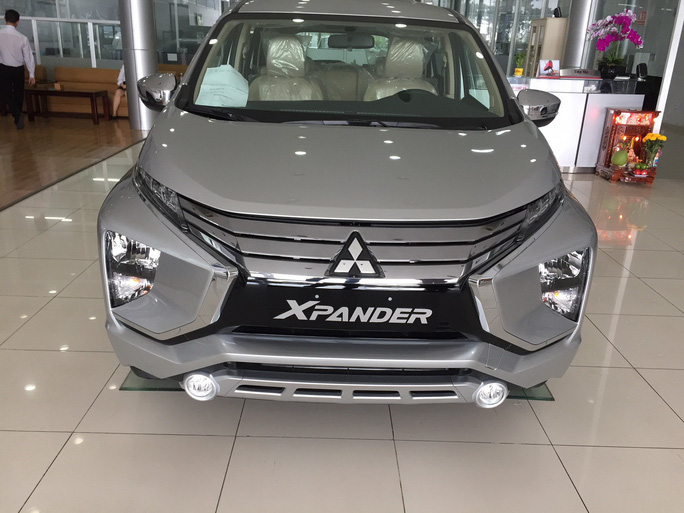 Xe "nội" giảm 50% phí trước bạ, xe nhập khẩu giảm mạnh trong tháng 6