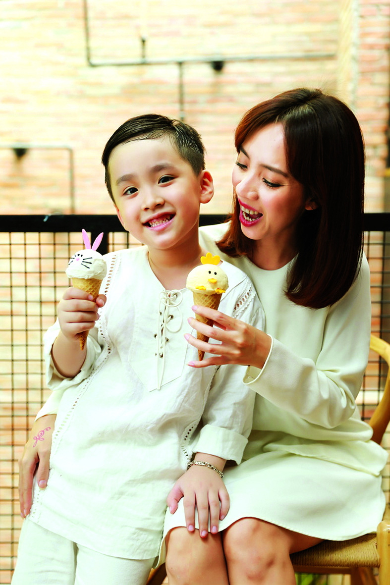 Vợ chồng Thu Trang - Tiến Luật: C&oacute; g&igrave; tốt &ldquo;đẩy hết cho nhau&rdquo; - Ảnh 3.