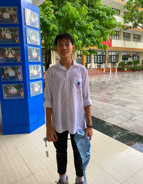 X&uacute;c động t&igrave;nh nguyện vi&ecirc;n c&otilde;ng th&iacute; sinh v&agrave;o điểm thi - Ảnh 3.