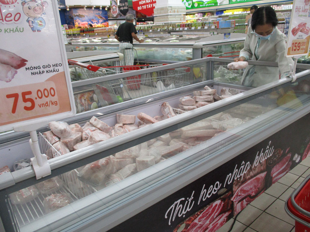 Giá thịt heo nhập "nhảy múa"