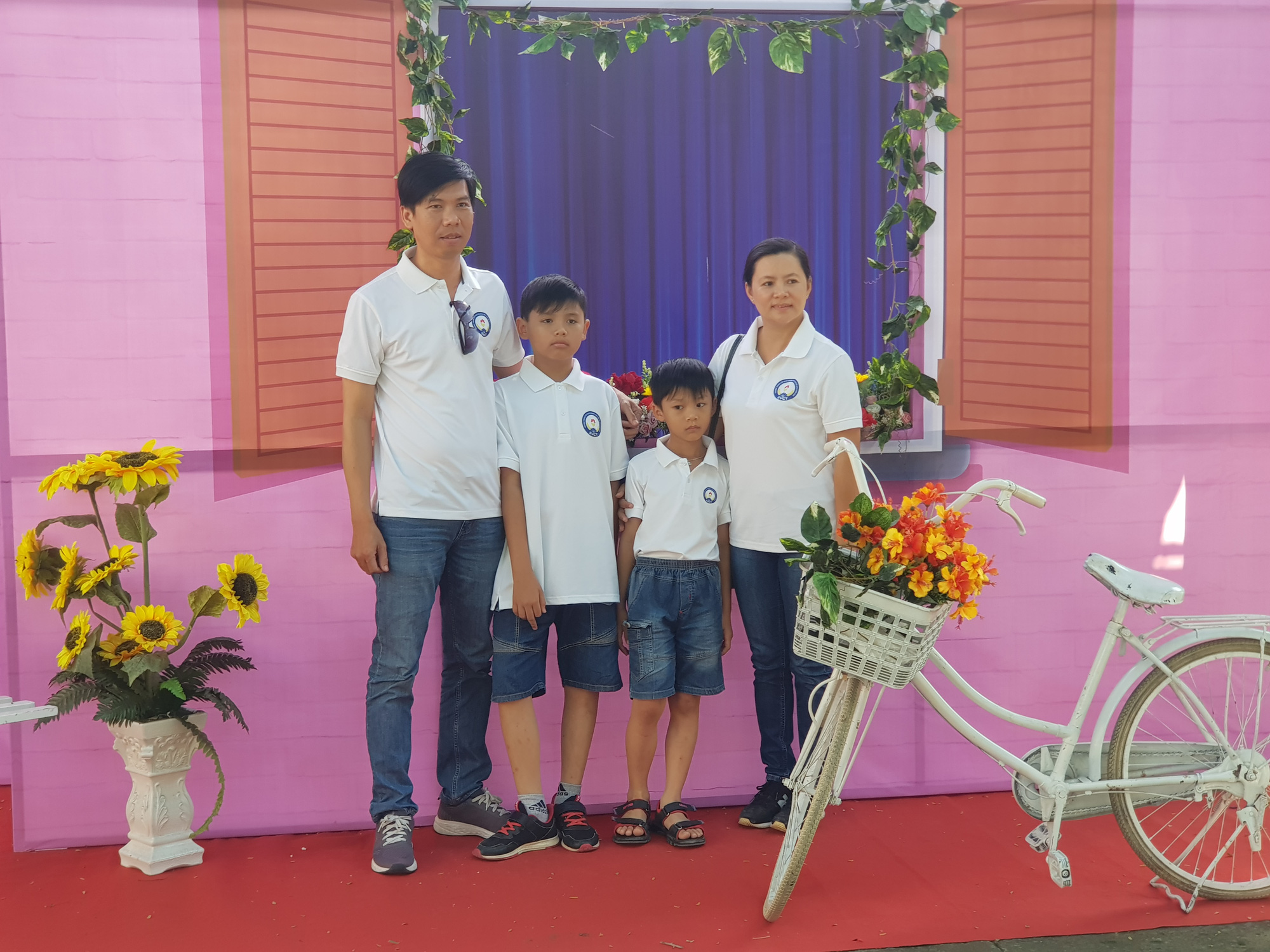 Tôn vinh 53 gia đình CNVC-LĐ văn hóa - hạnh phúc - Ảnh 3.