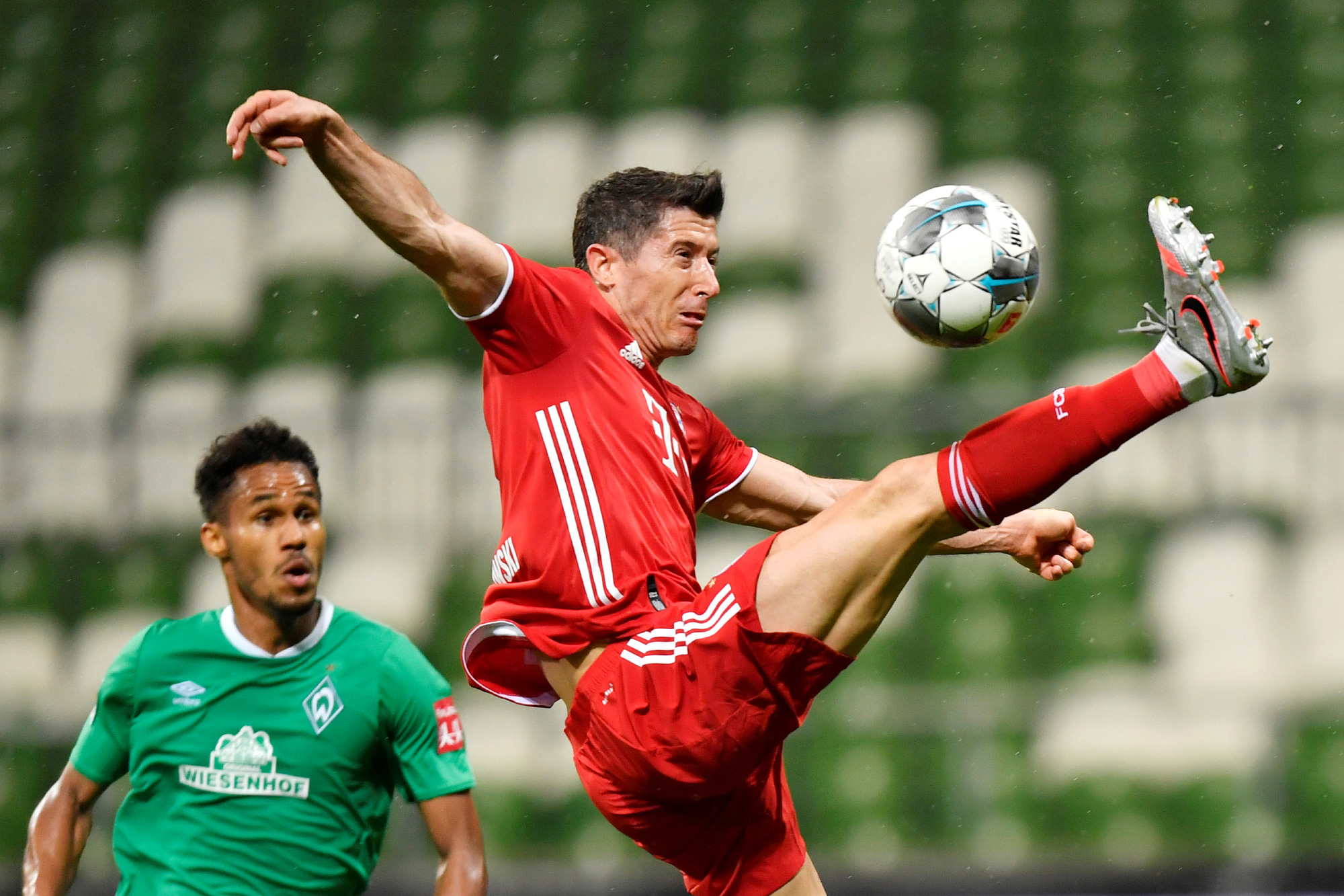 Bayern Munich mơ thống trị ch&acirc;u &Acirc;u - Ảnh 1.
