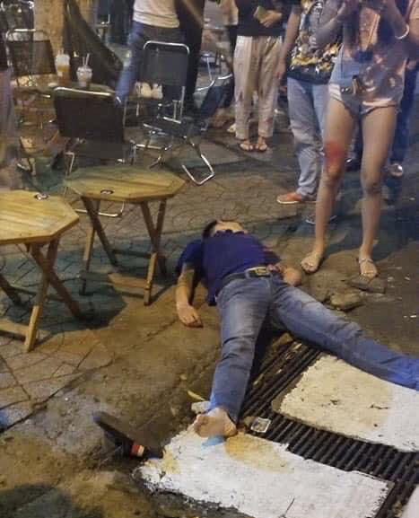 Đắk Lắk: Đang uống cà phê thì bị đâm gục
