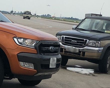Xe bán tải tông chết người trong sân bay Nội Bài