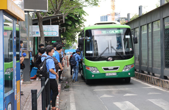 Nhiều HTX xe buýt ở TP HCM kiến nghị khẩn