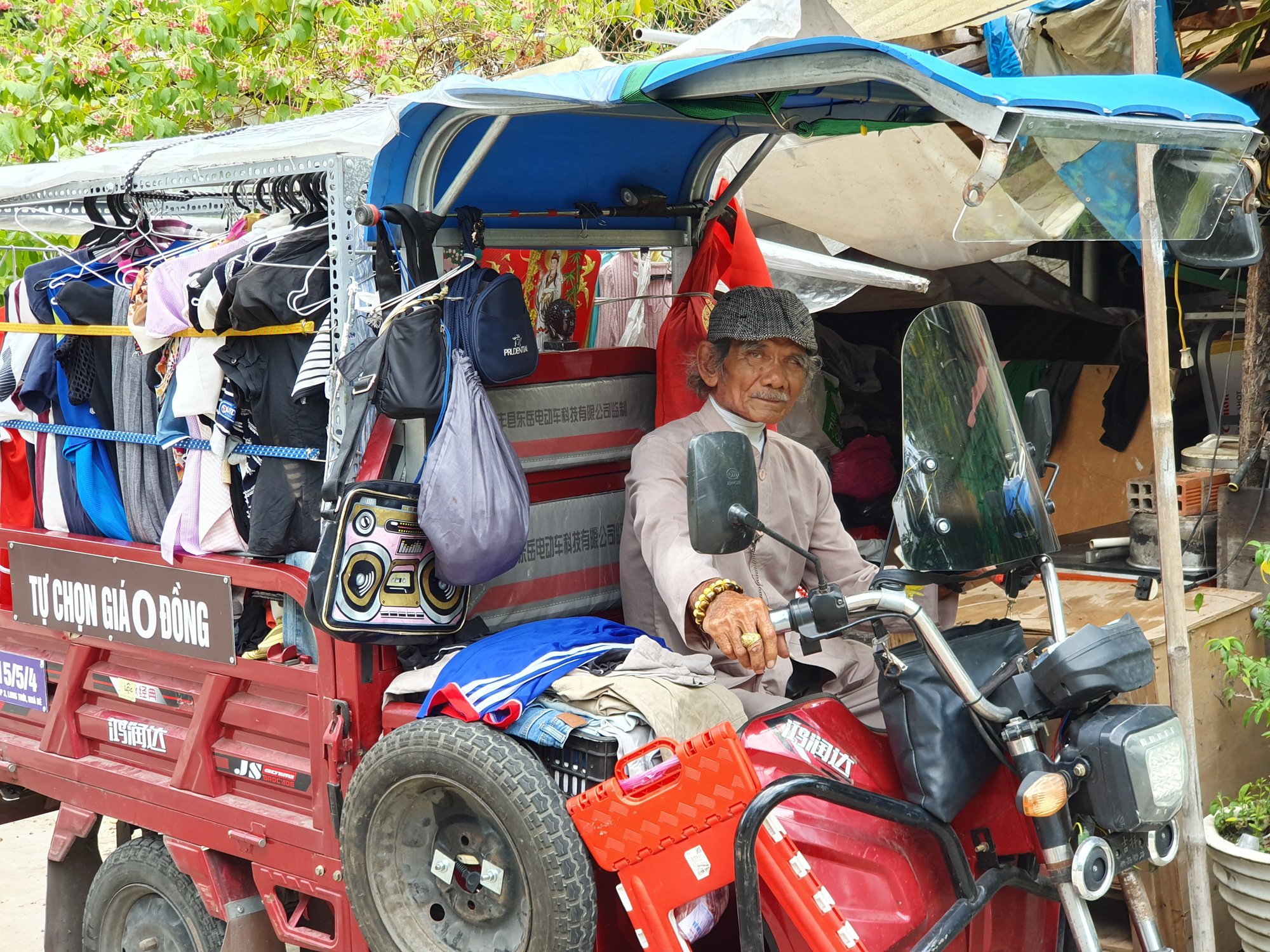 Ông Tư Ẩn của người lao động nghèo