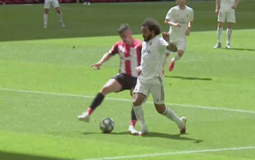Đao phủ Ramos lập kỷ lục ghi bàn, Real Madrid được ưu ái? - Ảnh 2.