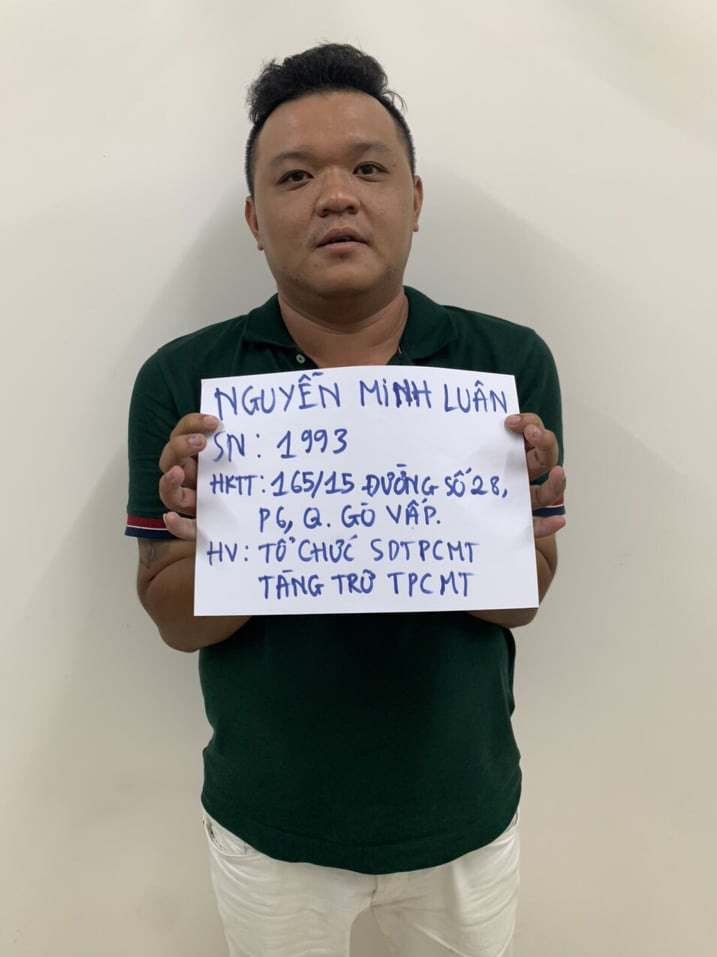 21 người th&aacute;c loạn trong t&ograve;a nh&agrave; ở quận 3 - Ảnh 1.