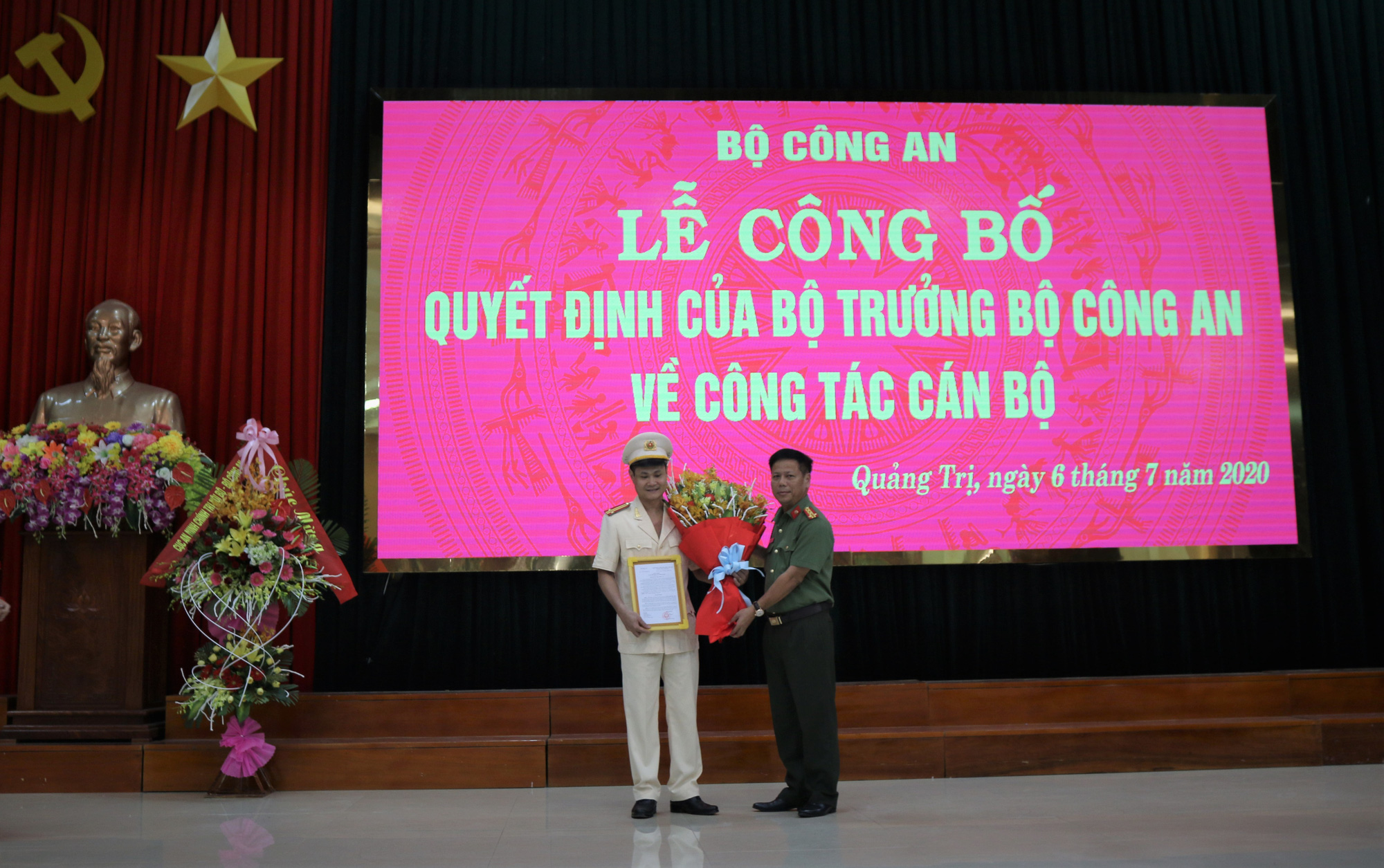 Quảng Trị c&oacute; t&acirc;n Ph&oacute; Gi&aacute;m đốc C&ocirc;ng an tỉnh 42 tuổi - Ảnh 1.