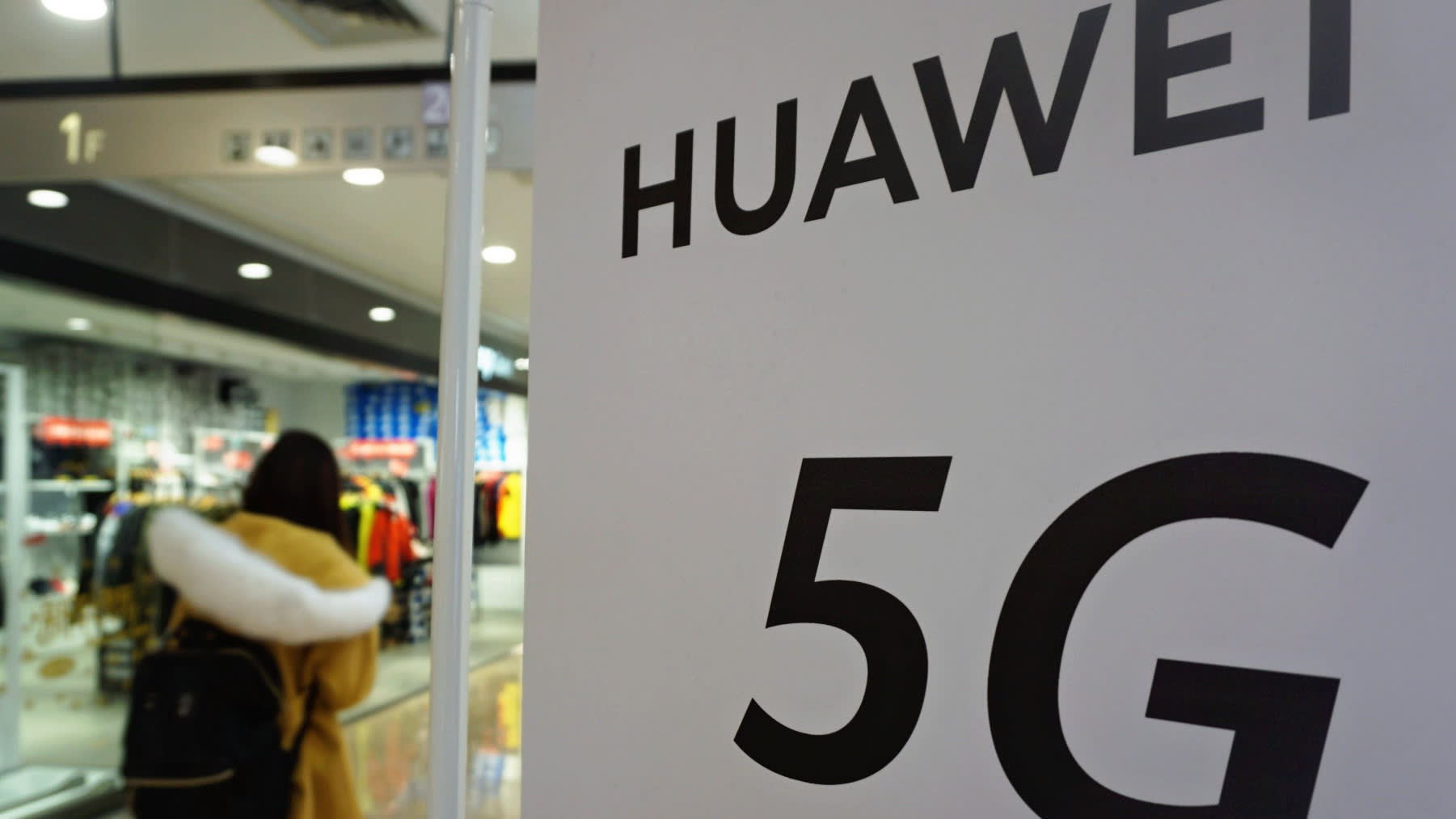 Anh gây sốc, loại bỏ Huawei khỏi mạng 5G
