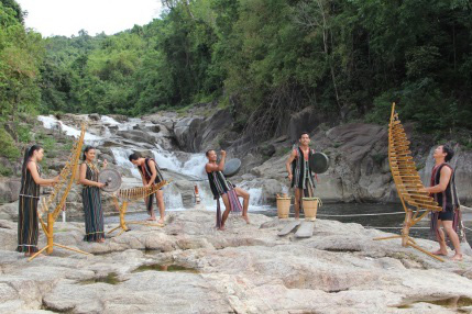 Yang Bay - Nơi lưu giữ &ldquo;hồn&rdquo; Raglai - Ảnh 4.